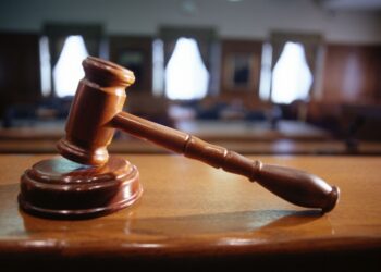 На Закарпатье осудили сотрудницу ТЦК за взятку при оформлении отсрочки.