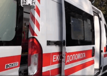 В Черновцах мужчина устроил стрельбу и ранил человека.