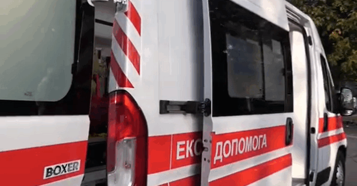 В Черновцах мужчина устроил стрельбу и ранил человека.