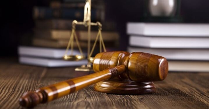 Задержали 19-летнего черновчанина, который украл деньги в одной из кафе.