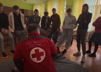 Проект «Школа выживания»: буковинские школьники осваивают навыки для самых тёмных времён.