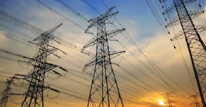 Свет почти не выключают: в соседних с Буковиной областях отключений в разы меньше