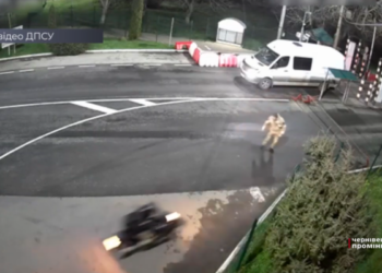 Пытался незаконно пересечь границу: пограничники остановили мотоциклиста по пути в Румынию